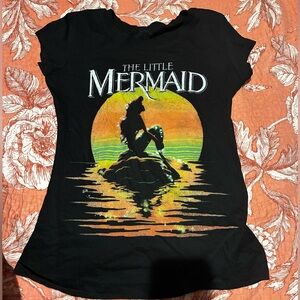 Disney ~ Graphic T-Shirt